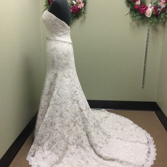 David Tutera For Mon Cheri, Size 8, Designer Wedding Gown On Sale ! - Picture 2 of 4